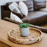 Holiday home Luxury Retreats - Group Getaway Near Wineries *