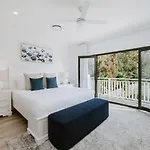 The Farm - Refined Country Retreat Near Town Centre