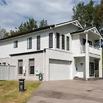 Holiday home The Farm - Refined Country Retreat Near Town Centre *