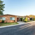 Aden Mudgee Apartments