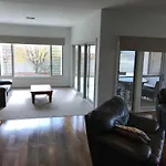 6 Birch Grove