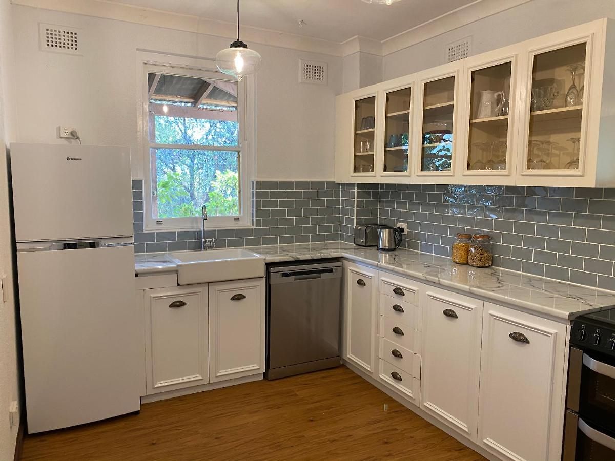 Avoca House - Gorgeous Federation Holiday home *
