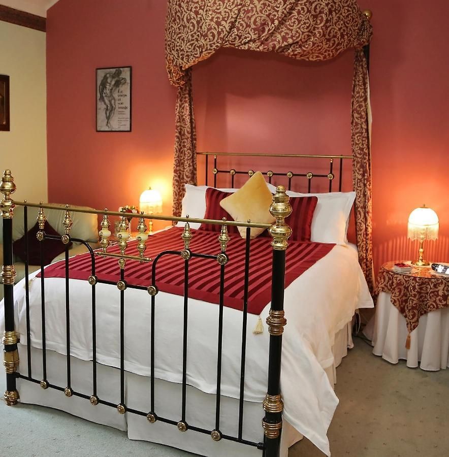 Bed & Breakfast Forgandenny House