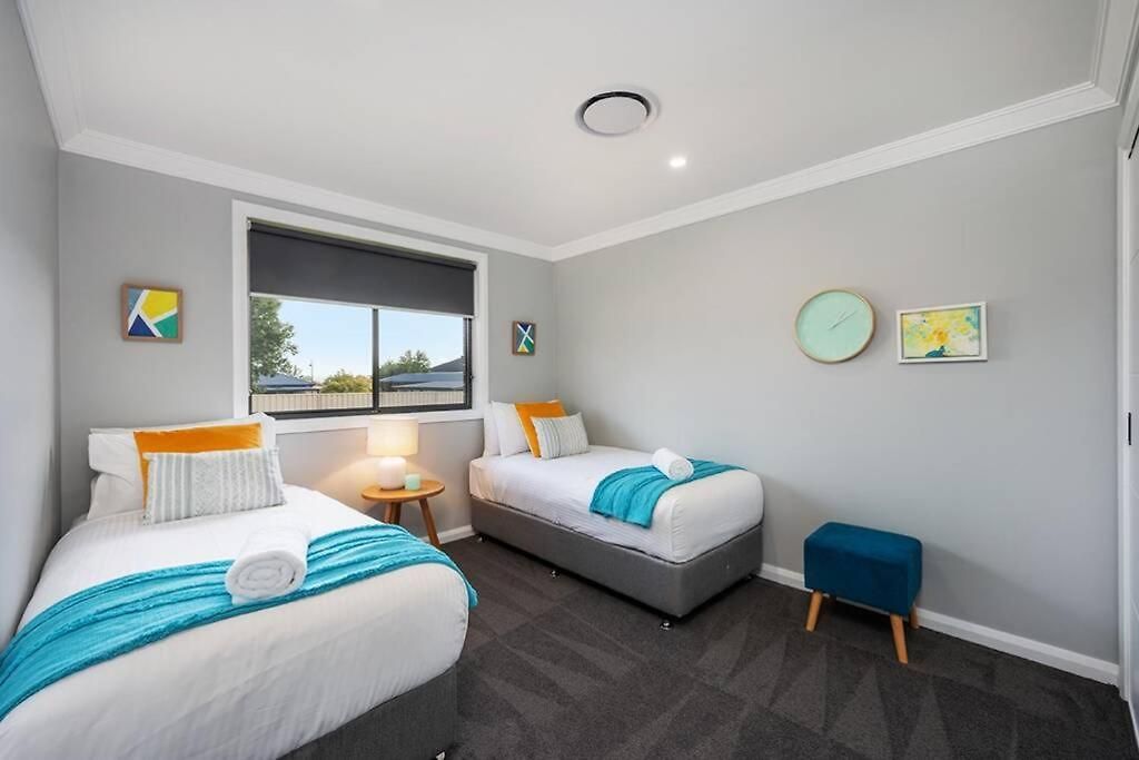 'campanile House' The Ultimate Adventure Holiday home *
