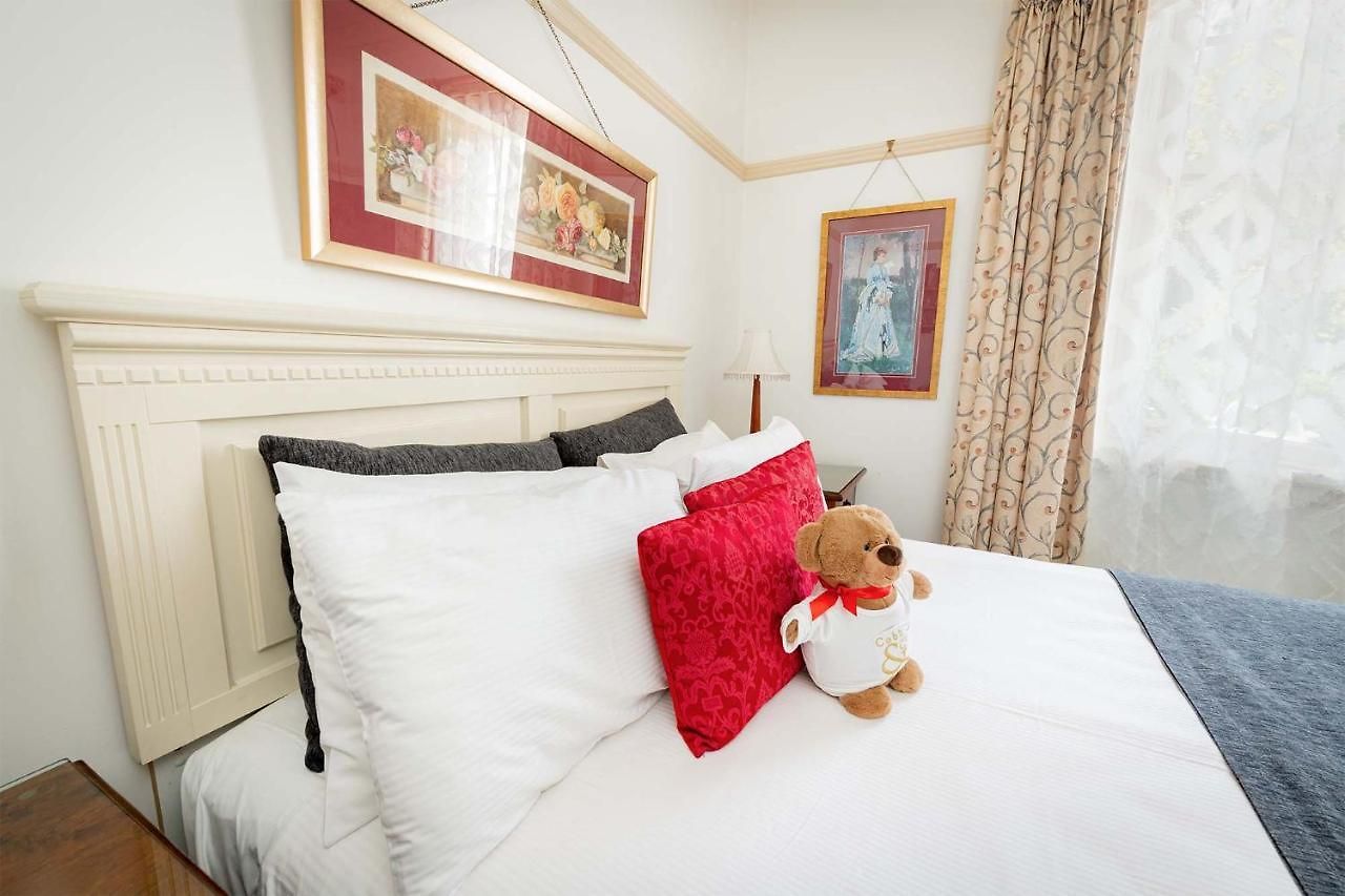 Cobb & Co Court Boutique Hotel