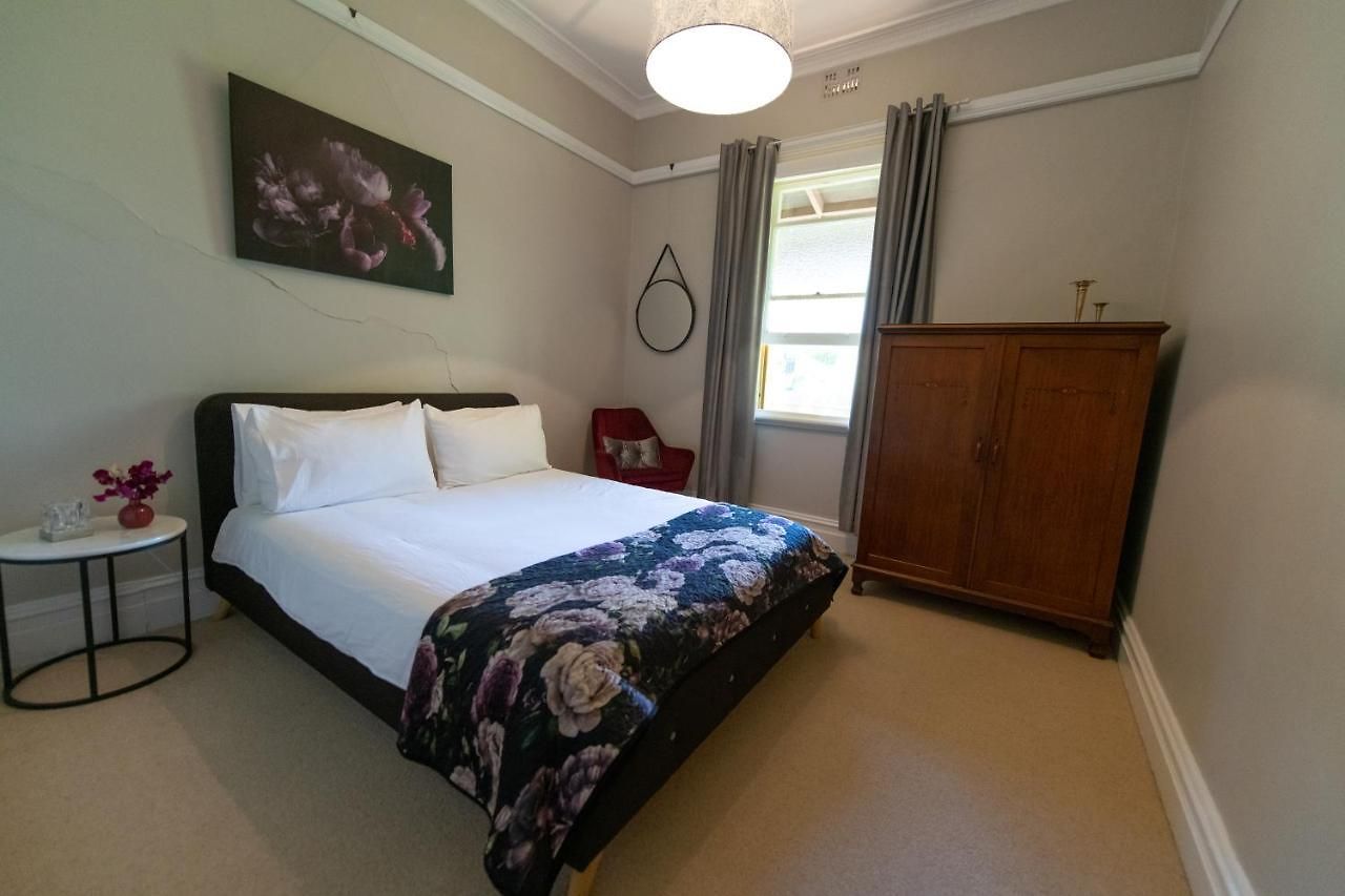 Avoca House - Gorgeous Federation Holiday home *