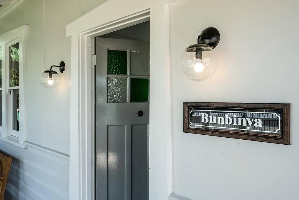 Holiday home Sunny Federation Charm In At Bunbinya *