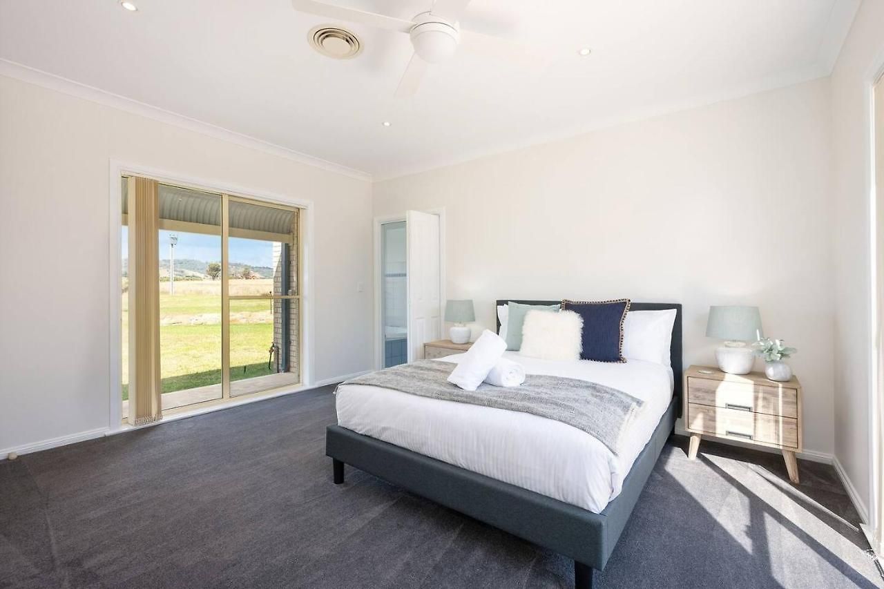 'orana Grove' Reset At A Vineyard Getaway Mudgee