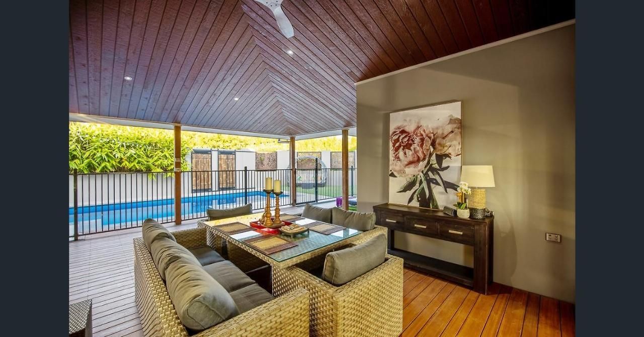Red Lotus Guest house