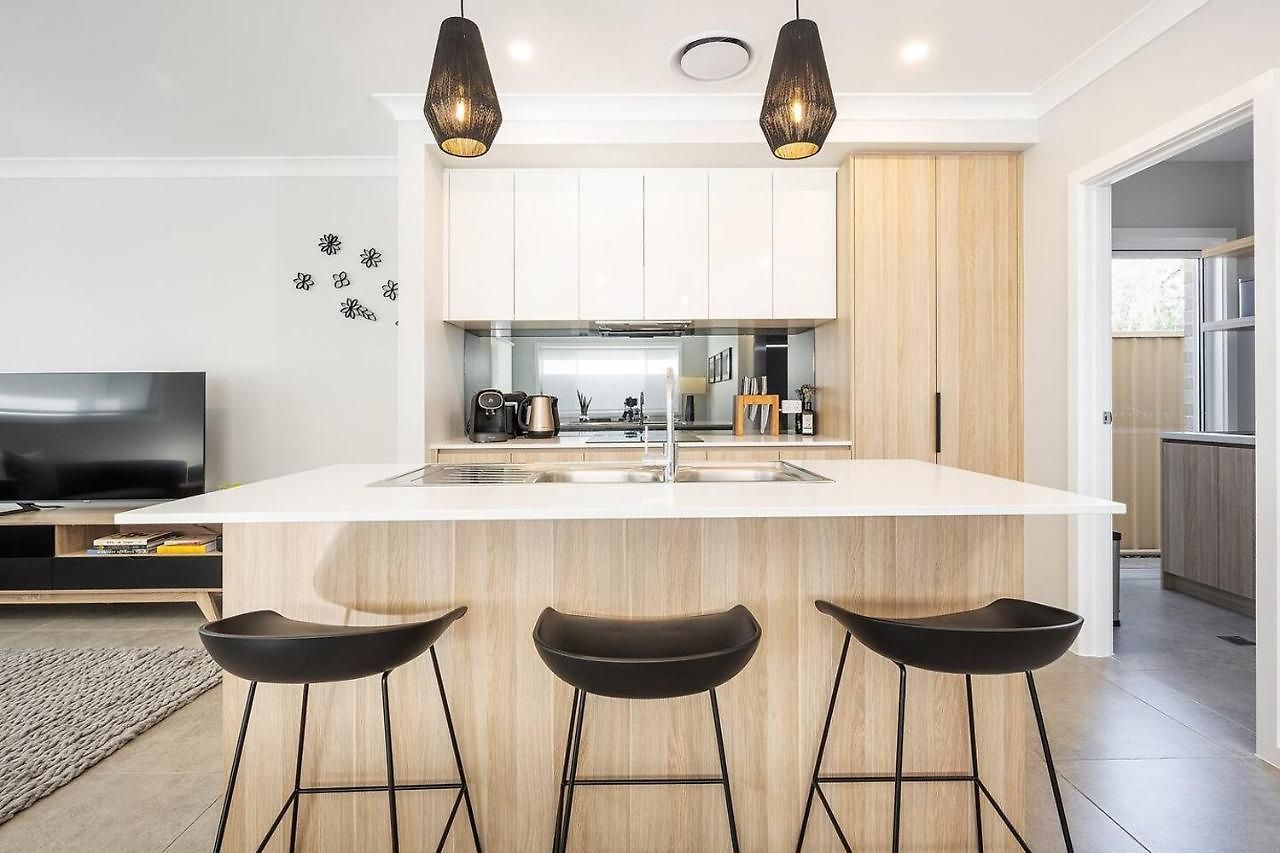 'huxley House' An Elegant Retreat With Backyard * Mudgee