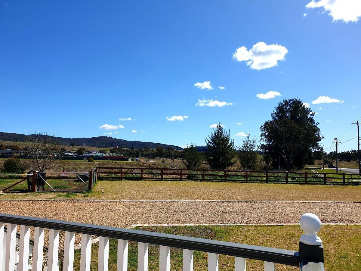 Farm stay Dangerfield Oaks Boutique Cottage's
