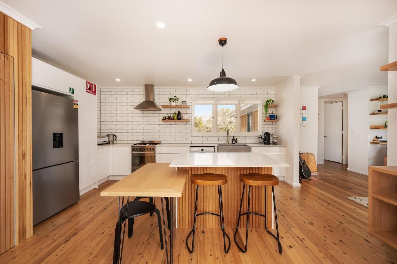 'mudgee Burrow' A Stylish Family Holiday home *