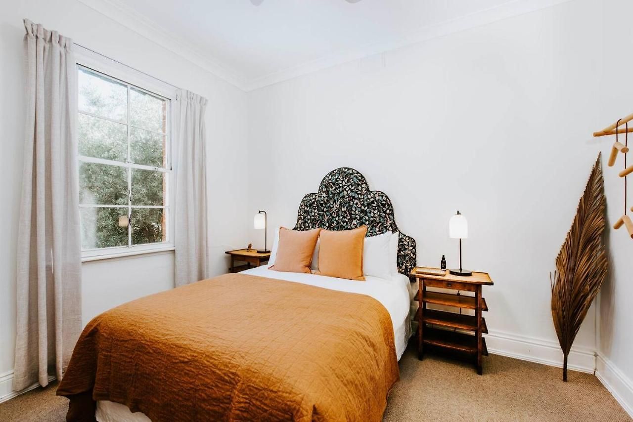 Riddell - A Federation Hideaway In Town