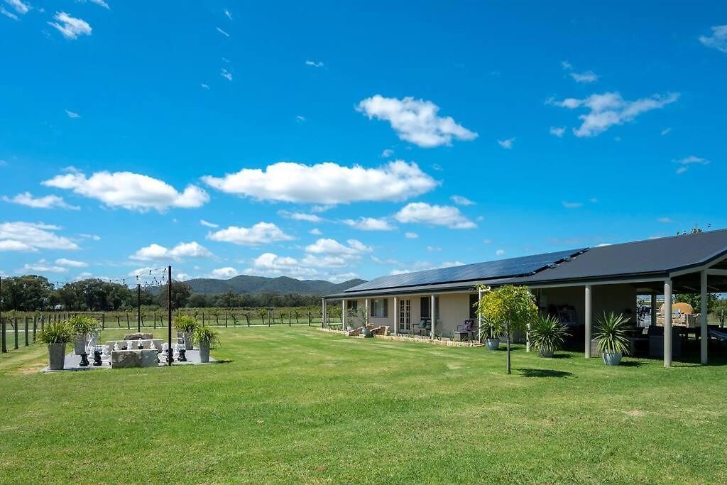 'vineyard Cottage' A Golden Escape Among The Vines
