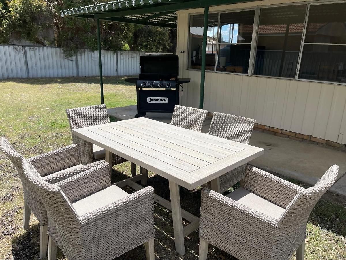 Comfortable 2-bedroom In - Rest Easy Holiday home *