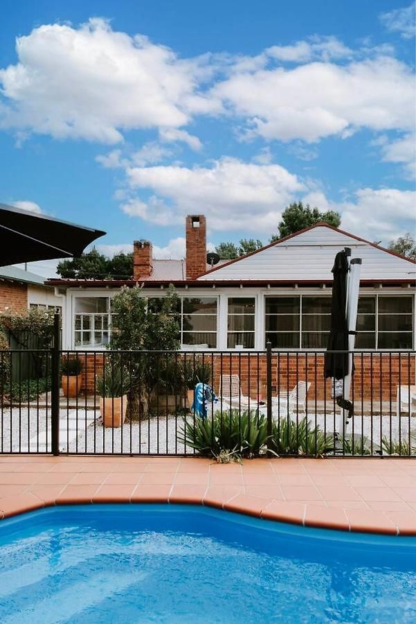 Holiday home Mortimer - A Pool Oasis In Heart Of Mudgee
