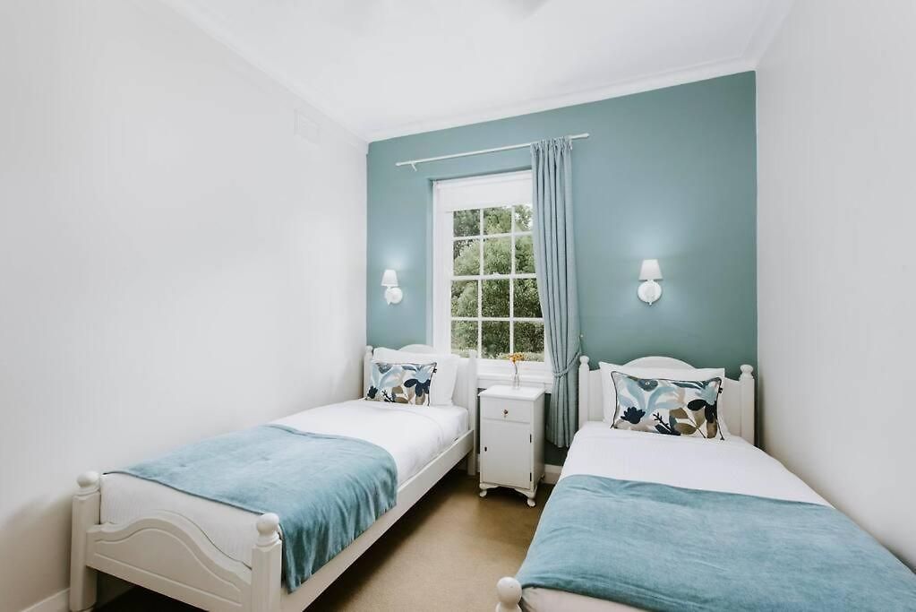 'mortimer Gardens' Country Charm In The Heart Of Holiday home *