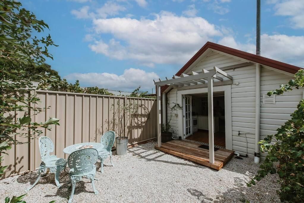 'mortimer Gardens' Country Charm In The Heart Of