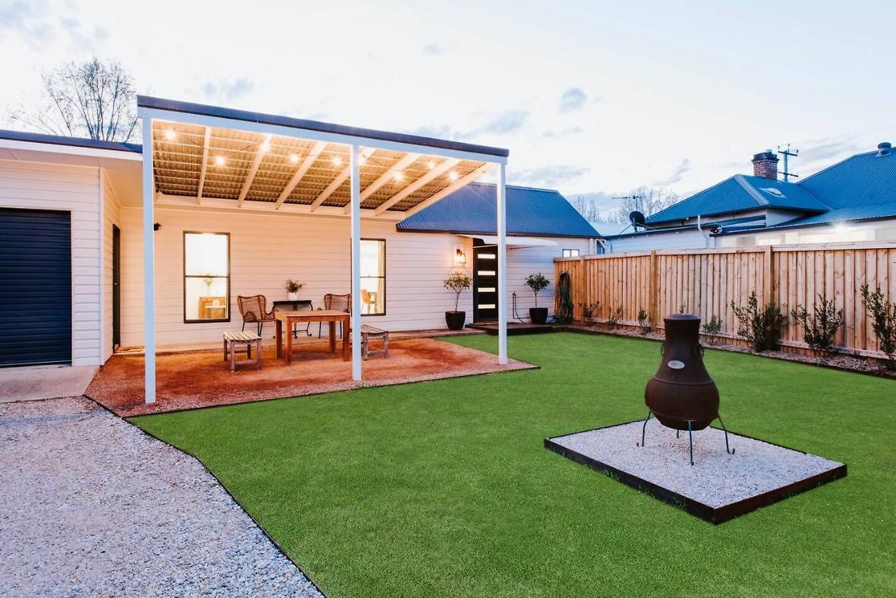 Holiday home 'the Gladstone' An Expansive Outdoor Oasis In Town Mudgee