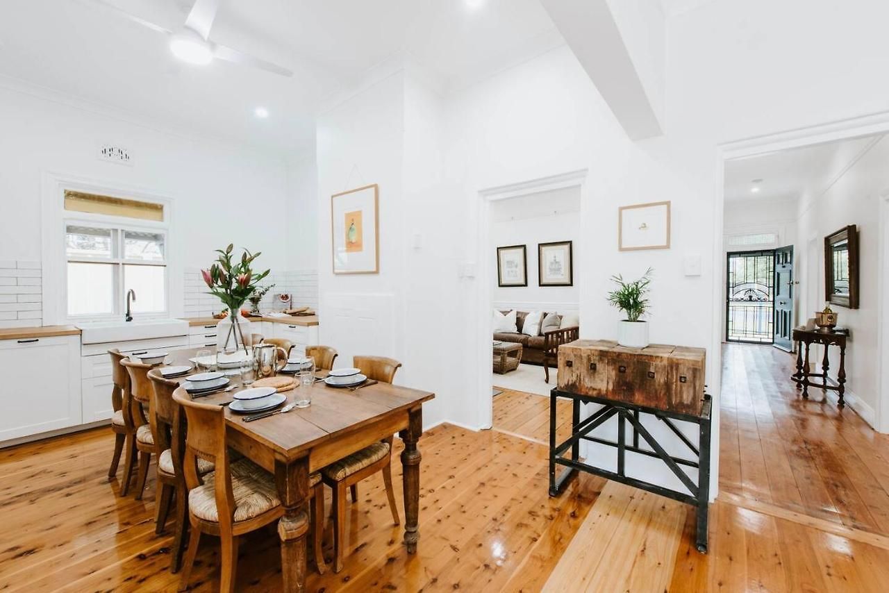 'the Gladstone' An Expansive Outdoor Oasis In Town Holiday home