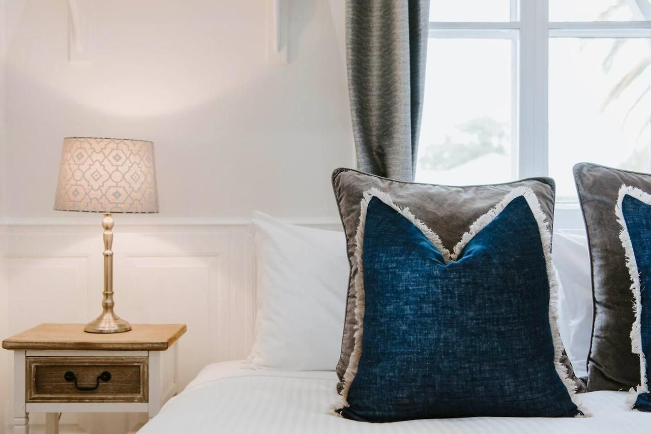 'the Gladstone' An Expansive Outdoor Oasis In Town Mudgee
