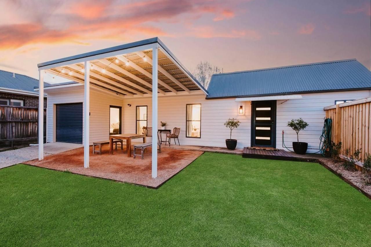 'the Fleetwood' Local Experience For Couples * Mudgee
