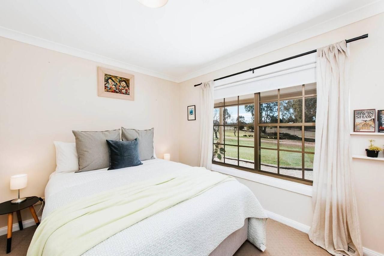 Holiday home 'wilpine' Poolside Country Luxury Near Town *