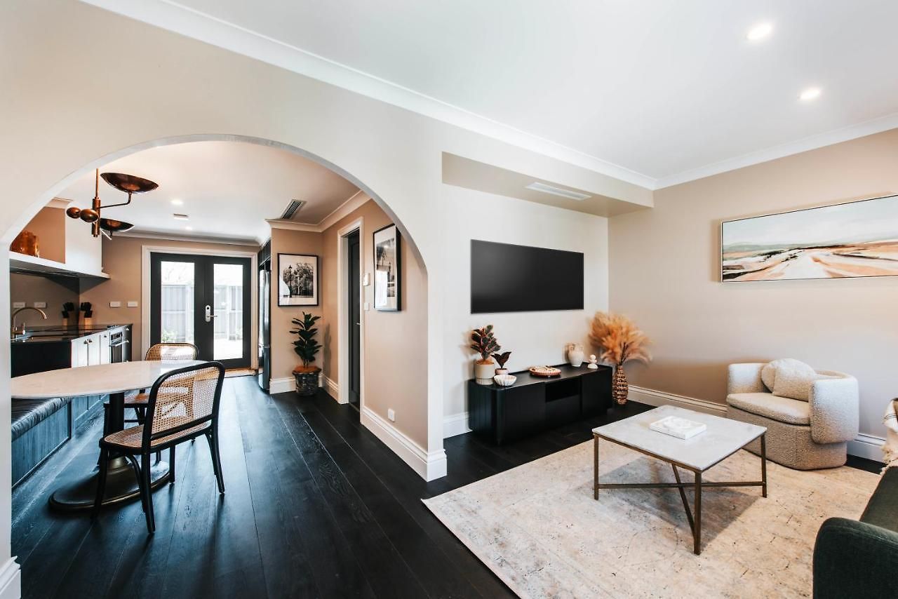 Mckenna Terraces Apartment *