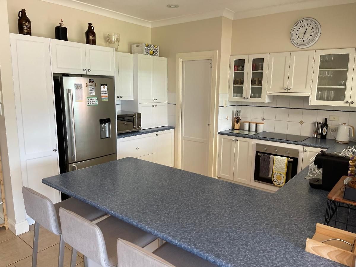 Spacious Style With Pool In - Rest Easy Mudgee