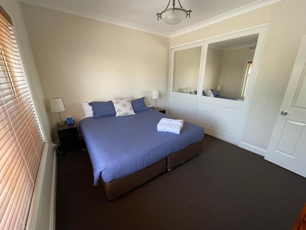 Villa Spacious Style With Pool In - Rest Easy