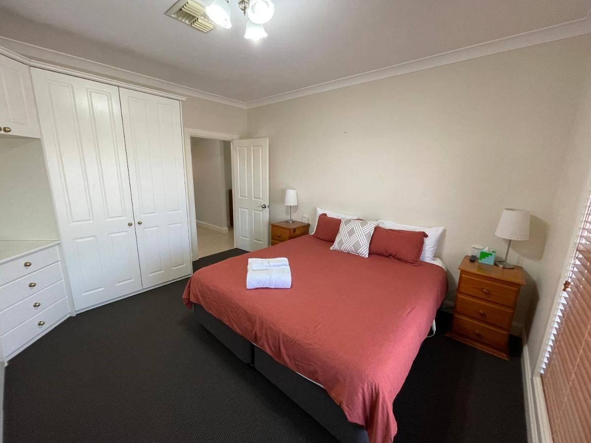 Spacious Style With Pool In - Rest Easy Mudgee
