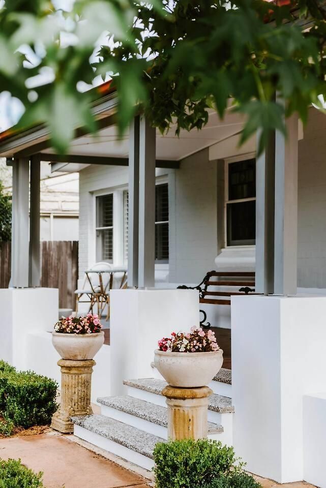 'haylock' Luxe Country Charm In Mudgee's Centre
