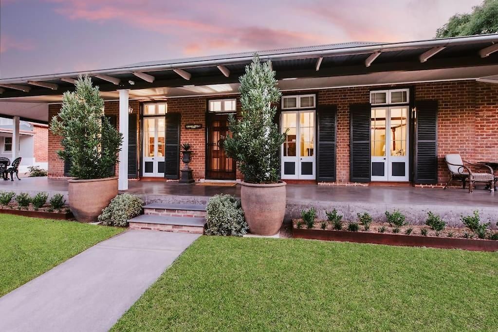 Holiday home Cawarra On The Park - Historic Grandeur Mudgee