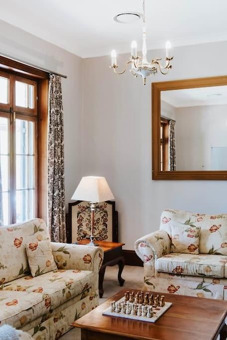 Holiday home Cawarra On The Park - Historic Grandeur Mudgee