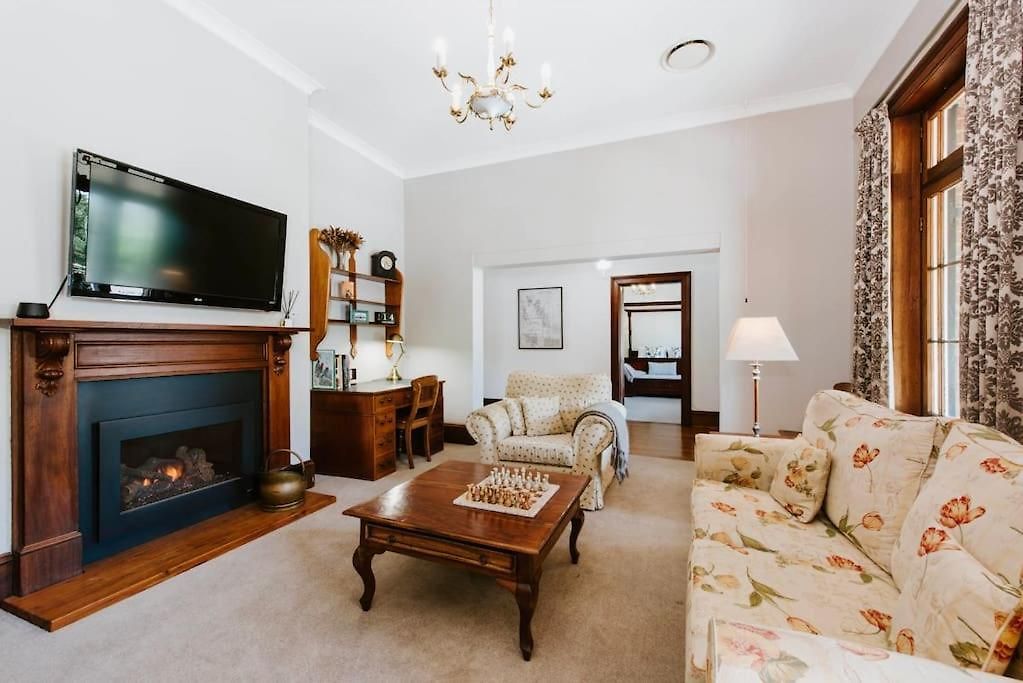 Cawarra On The Park - Historic Grandeur Mudgee