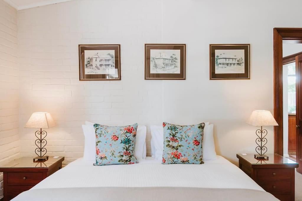 Cawarra On The Park - Historic Grandeur *