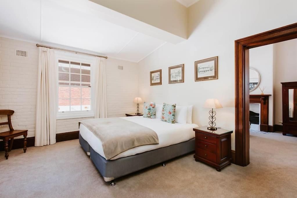 Cawarra On The Park - Historic Grandeur