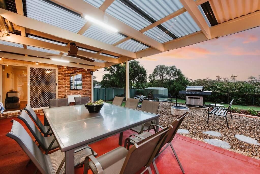 Macquarie Manor - Experience Grand Country Living *