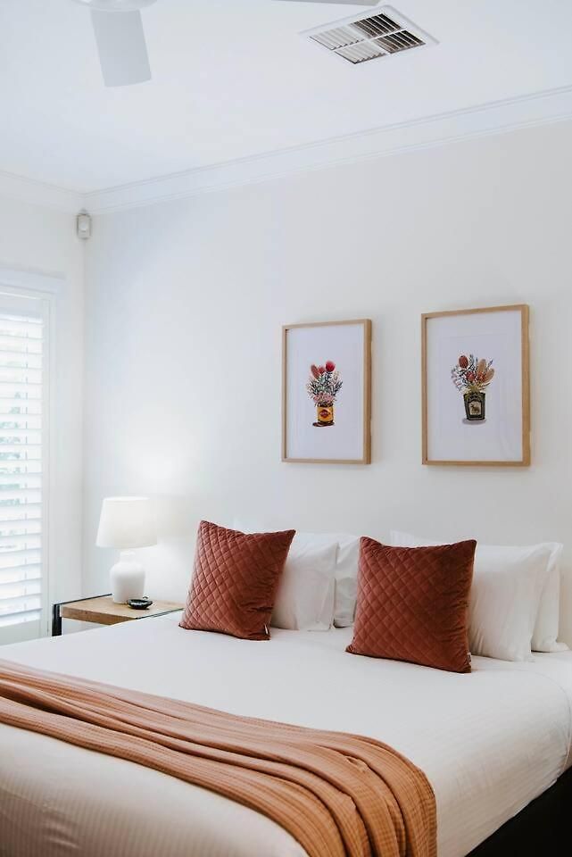 'haylock' Luxe Country Charm In Mudgee's Centre *
