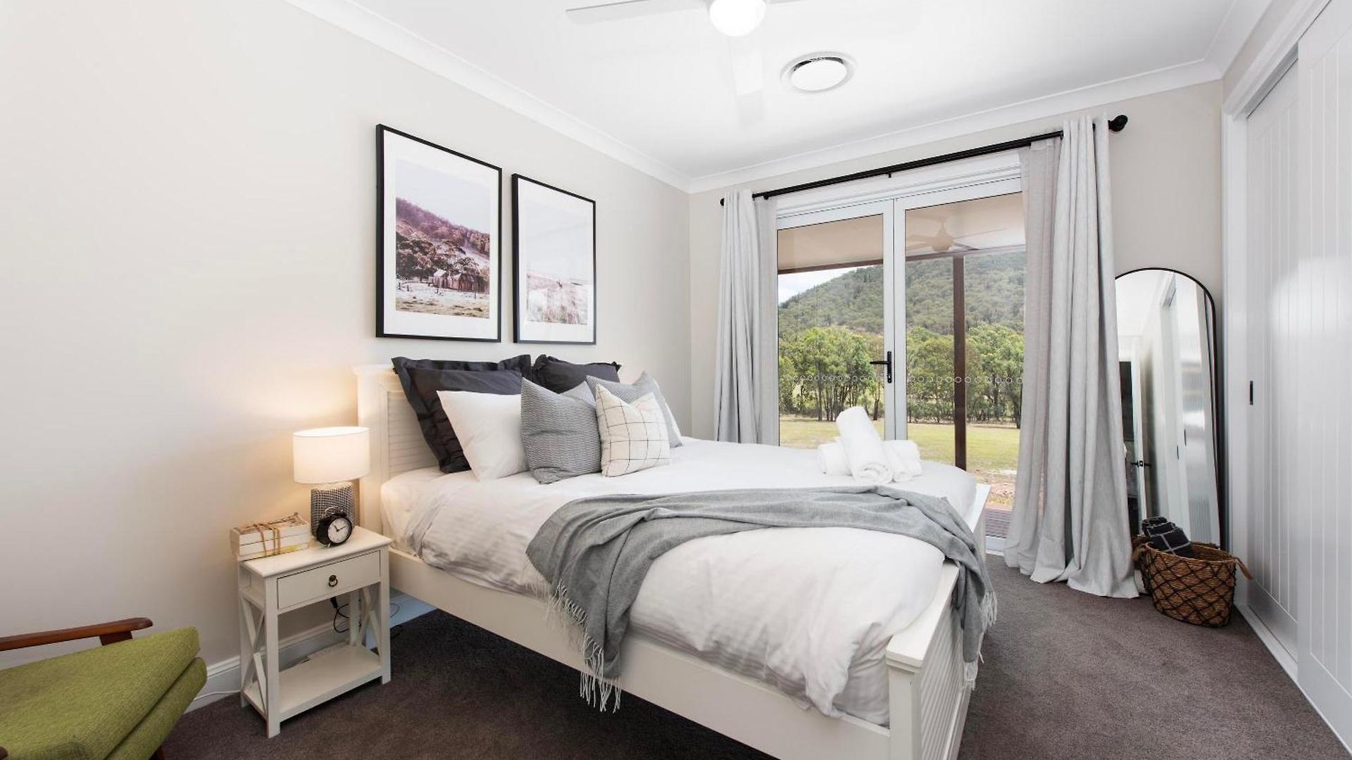 Lazy Frog Country Luxury * Mudgee