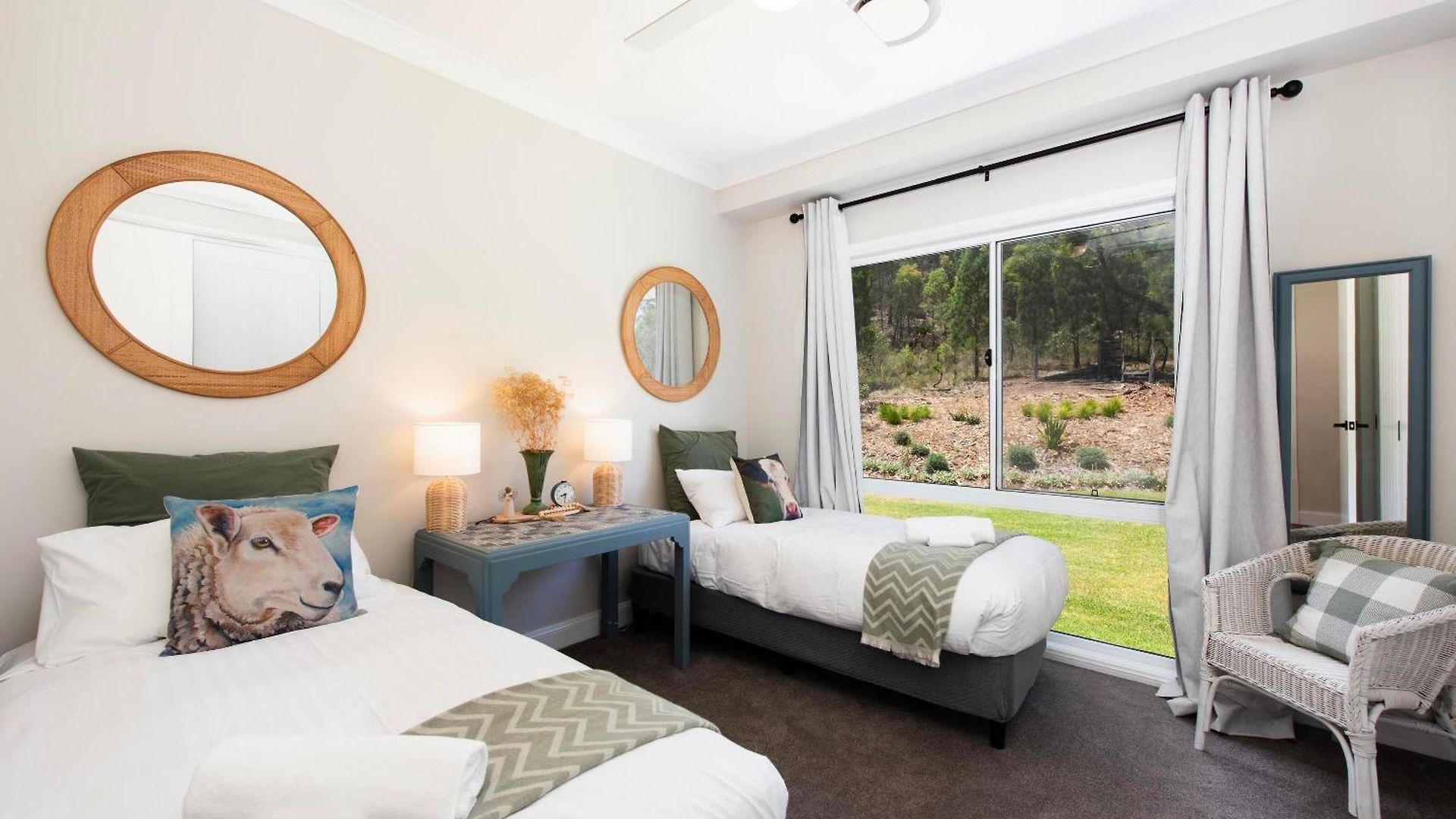 Lazy Frog Country Luxury Holiday home Mudgee