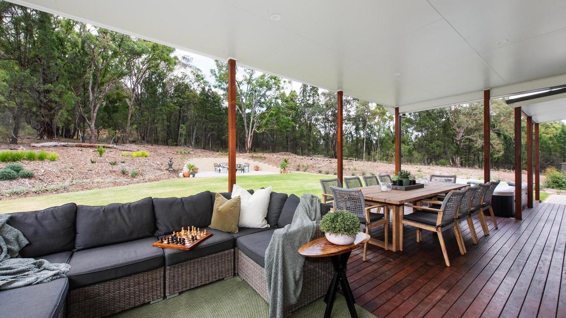 Lazy Frog Country Luxury Holiday home *