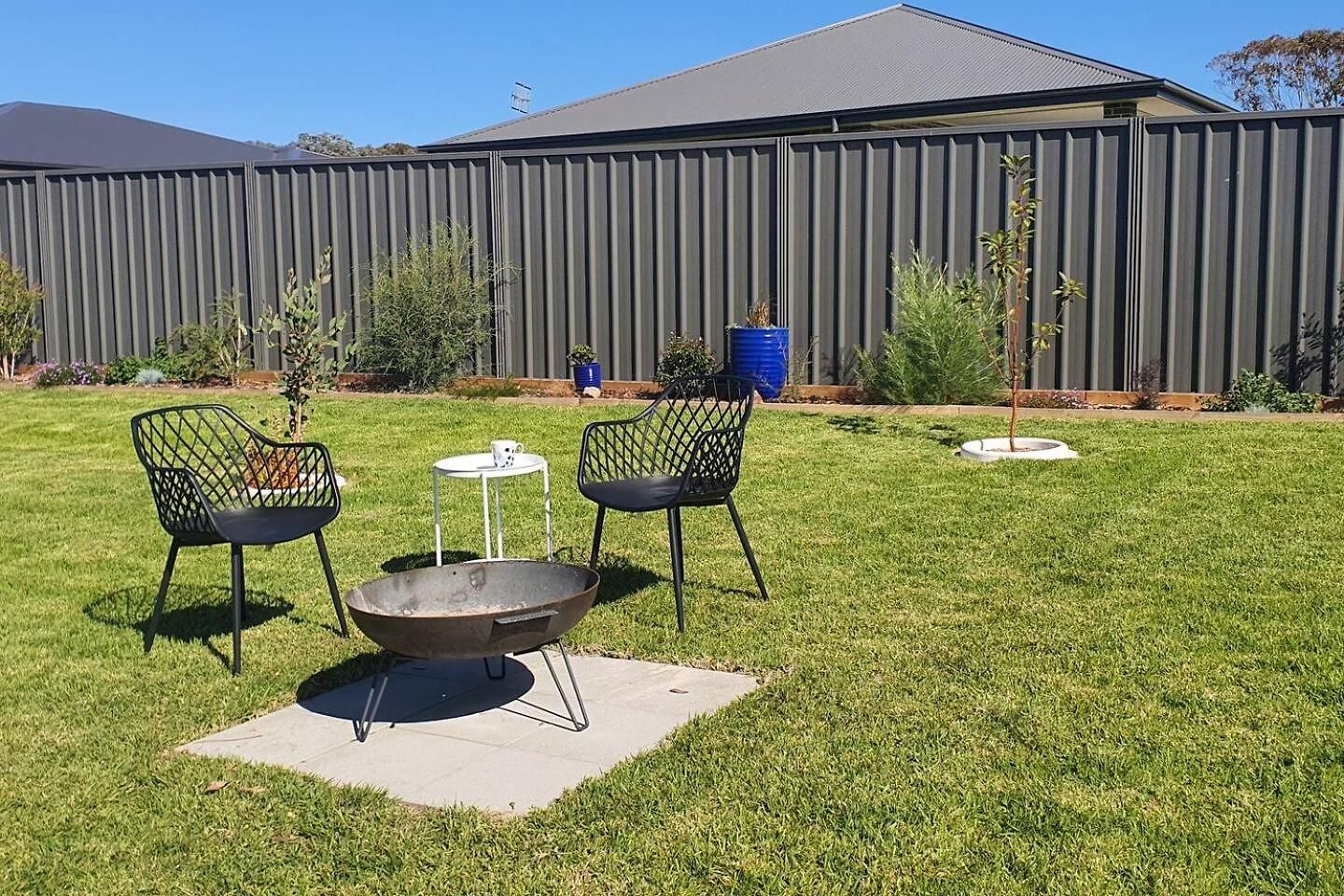 Helvetia - Modern Comfort Meets Country Convenience