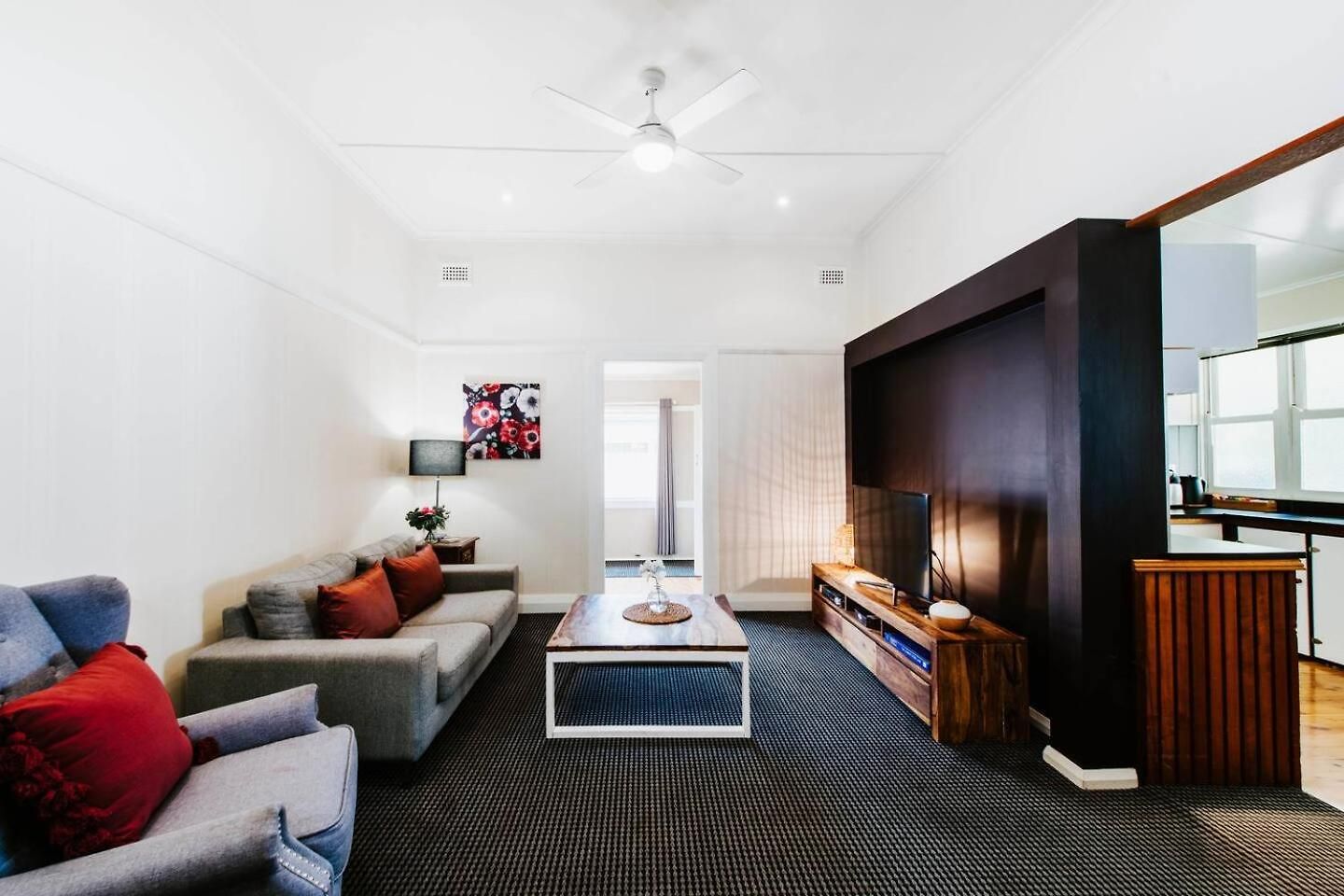 Holiday home Court House Hideaway - Country Comfort In Town