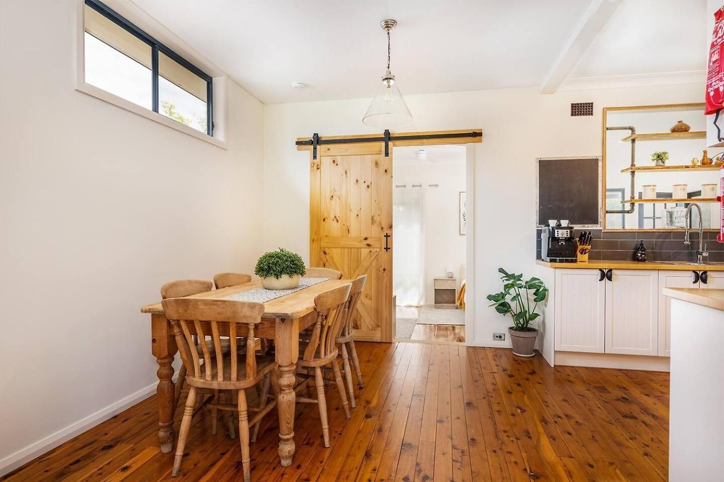 Clematis - Indoor-outdoor Lifestyle * Mudgee