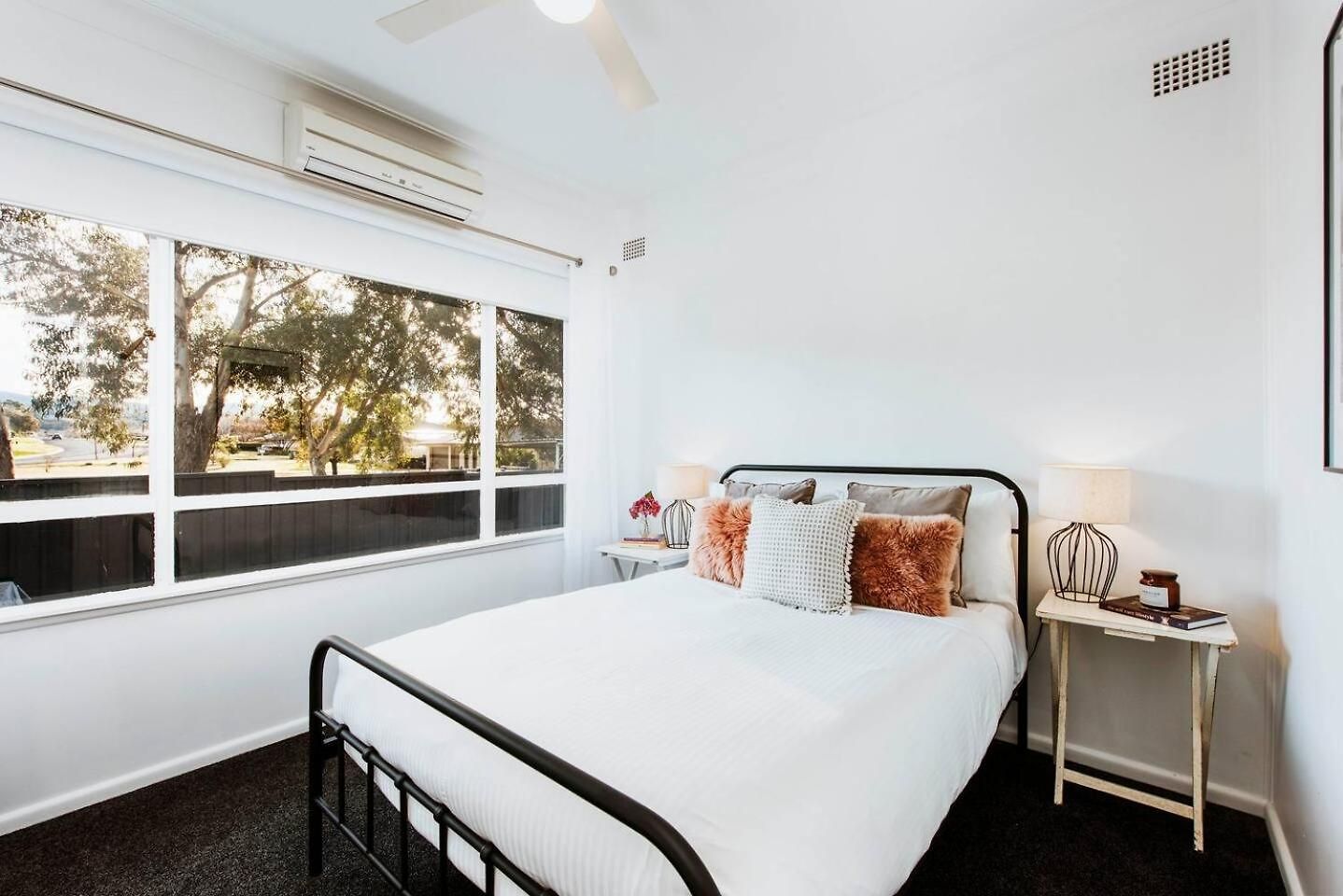Holiday home Charlie's Stylish Family-friendly In Downtown *