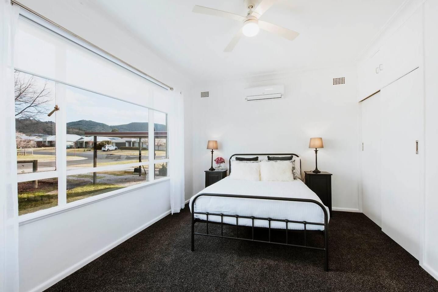 Charlie's Stylish Family-friendly In Downtown Mudgee
