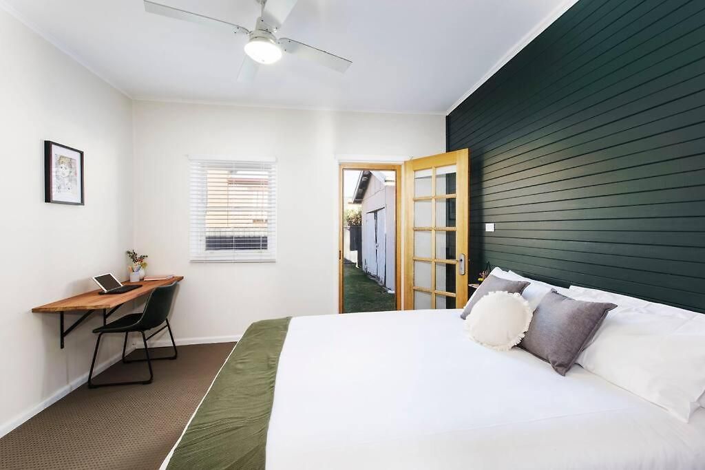 The Orange Door -a Spacious In Town * Mudgee