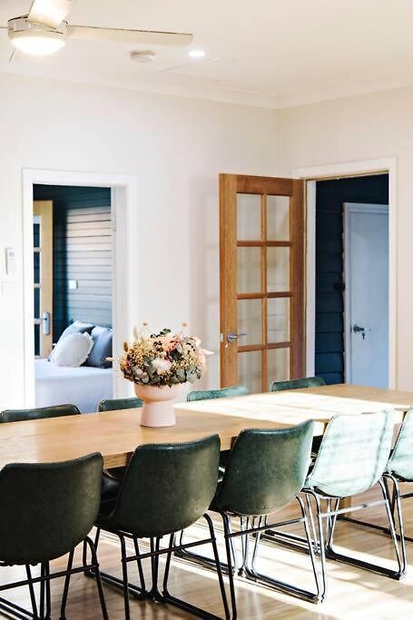 The Orange Door -a Spacious In Town *