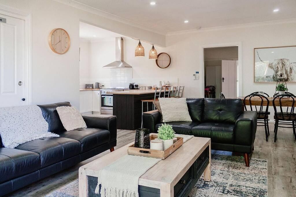 Live In The Heart Of At Fairbairn Apartment